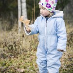 Melle skogen porträtt minellie löv gunga barn 