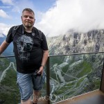 Semester   Norge Vika Feriesenter Vandring Trollstigen Røros Oppdal norway norge Myskoxsafari Muskossafari Magiskt Kongsvold Karlvika IMI Stølen Hjerkinn Geiranger fjorden Geiranger Fosnavåg Elmirs Pizza Place Dovrefjell Dovrefjäll Dalsnibba berg 