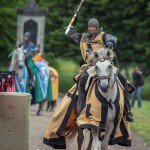 Barocka damer och tornerspel på Skoklosters slott tornerspel svärd slott skoklosters slott skokloster riddarspel riddare lans hästar damer barocka damer barock 