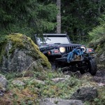 Offroad Rörken December uteiskogen skogskörning skogen rörken offroad lerkörning lera jeep flyger 