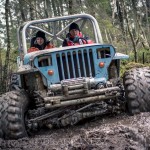 Offroad Rörken December uteiskogen skogskörning skogen rörken offroad lerkörning lera jeep flyger 