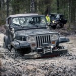 Offroad Rörken December uteiskogen skogskörning skogen rörken offroad lerkörning lera jeep flyger 