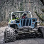 Offroad Rörken December uteiskogen skogskörning skogen rörken offroad lerkörning lera jeep flyger 