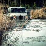 Offroad Sandlycke December vattenkaskader vatten skogskörning sandlycke offroad lerigt jeep 